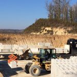 Entreprise Béton Theron : Chargement des blocs de béton